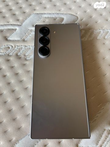 Samsung Galaxy Z Fold 6