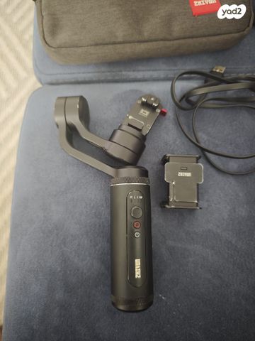 מייצב לטלפון של חברת ZHIYUN