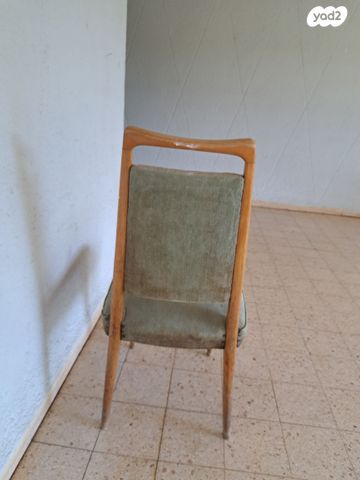 כסא וינטג מרופד