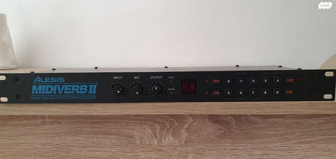 Alesis Midiverb II
