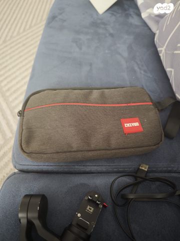 מייצב לטלפון של חברת ZHIYUN