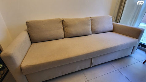 🛋️ ספת איקאה FRIHETEN תלת-מושבית נפתחת למיטה זוגית + ארגז מצעים – כמו חדשה! 🌟