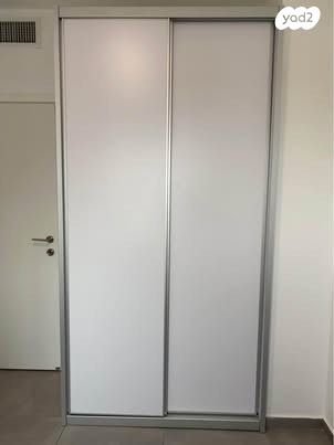 ארון בגדים הזזה