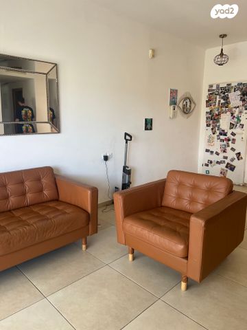 ספת עור + כורסה תואמת