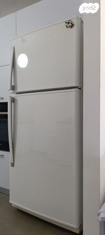 מקרר אמקור 550