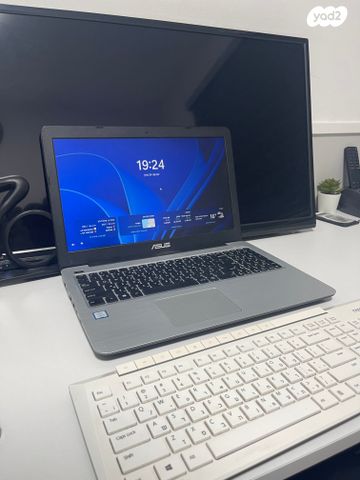 מחשב נייד ASUS