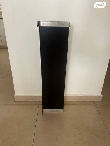מדף עם תומכים שחור 80x20 ס"מ