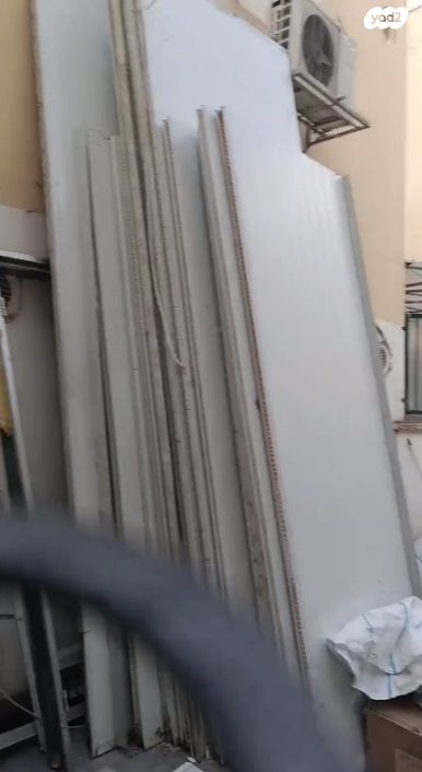 פנלית קירות וגג