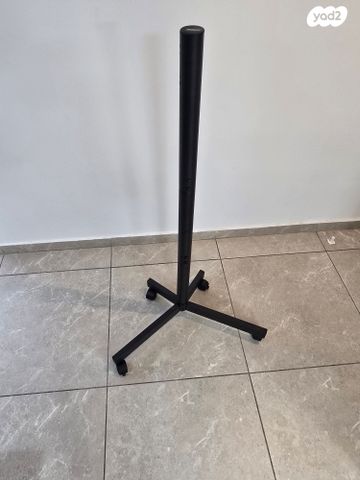 מעמד לטלויזיה על גלגלים