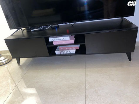 מזנון מעץ מלא שחור