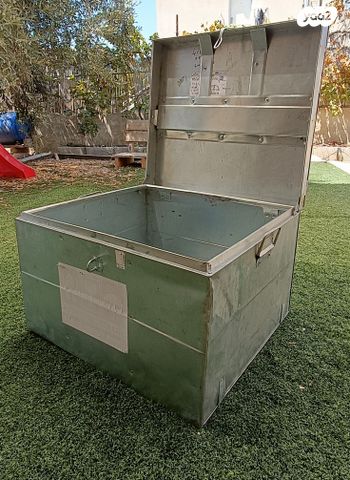 ארגזי מתכת גדולים