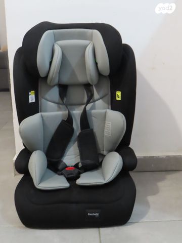 מושב לתינוק לרכב