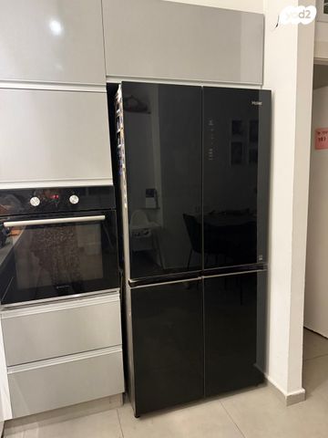 מקרר שחור זכוכית 4 דלתות