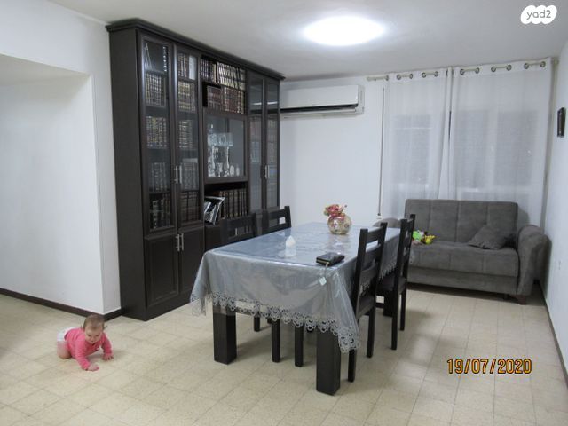 ארון ספרים לסלון