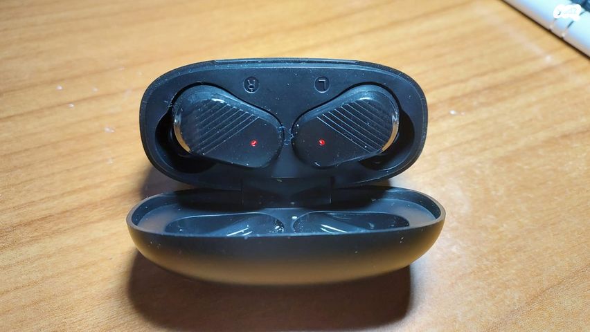 אוזניות BLUETOOTH