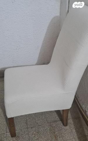 כסאות מרופדים
