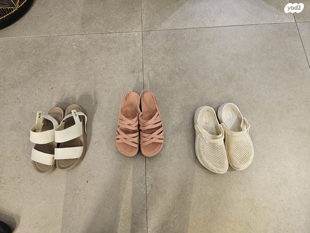 סנדלי קרוקס