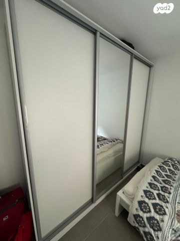 ארון גדול דלתות הזזה