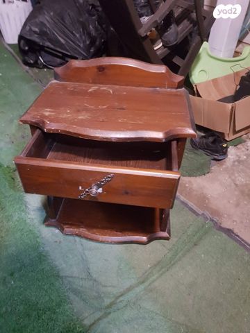 שידה עץ דגם עתיק