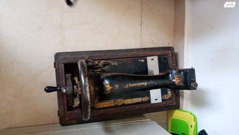 טיקים לבת הספר גם לנשים