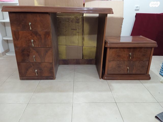 שולחן טואלט + שידת מגירות