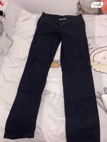 מכנסיים בצבע לבן שלnautica