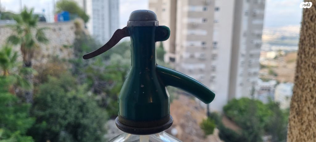 סיפון זכוכית נדיר ביתר גלים