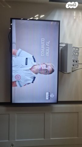 טלוויזיה חכמה 43" יש פסים