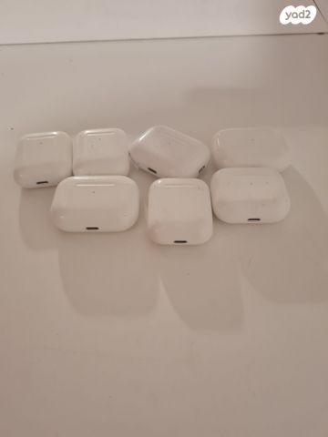 בתי טעינה של איירפודס AirPods