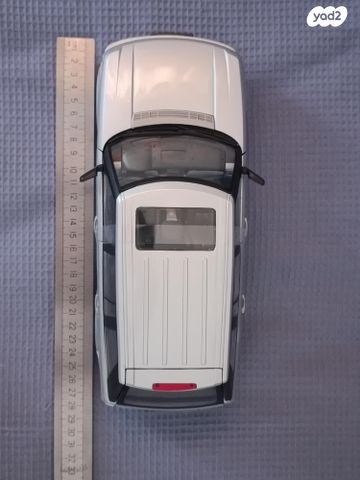 לנד רובר 1:18 אפור
