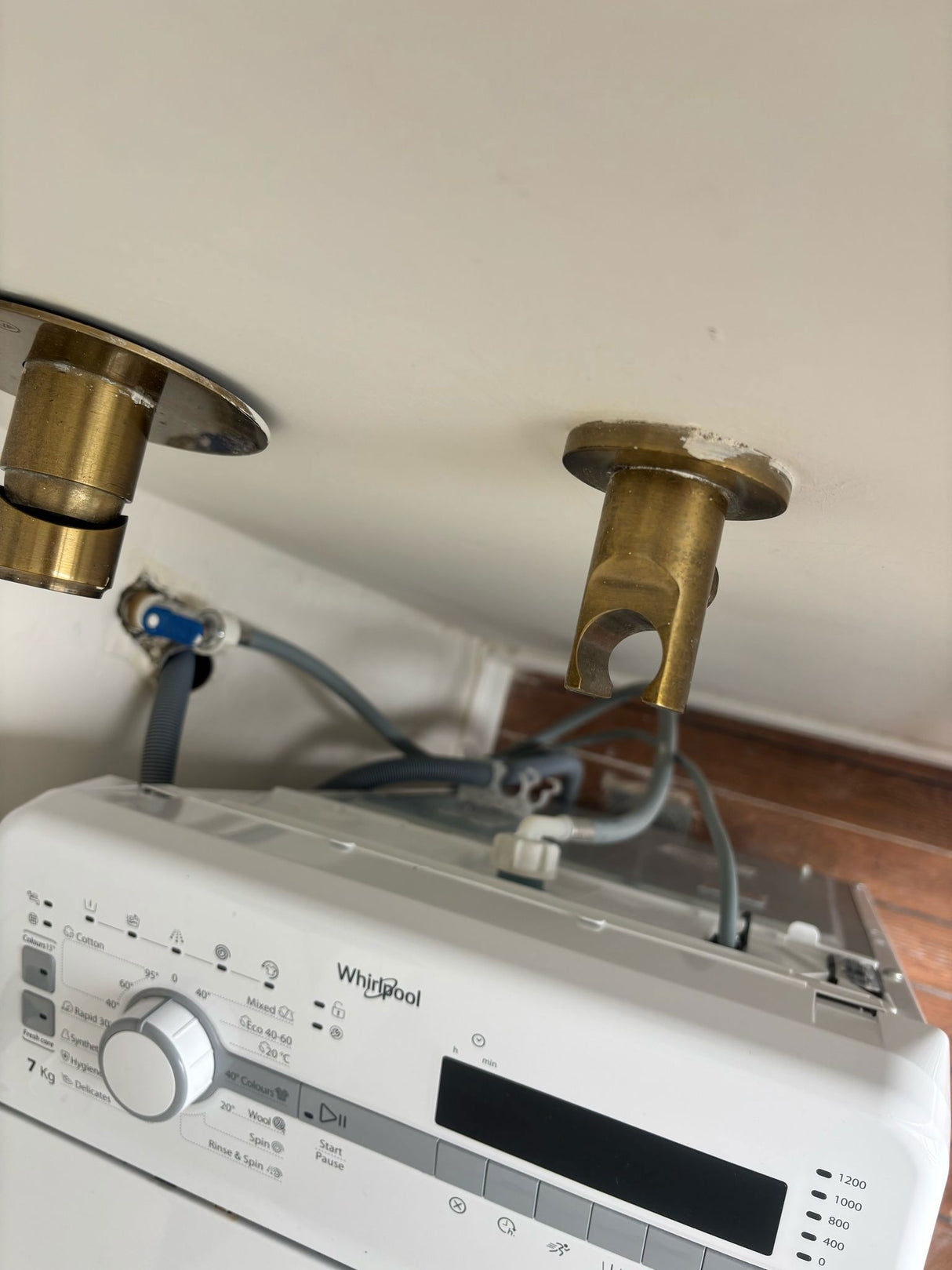 🧺 מכונת כביסה Whirlpool 6th Sense – פתח עליון, 7 ק"ג 🧺