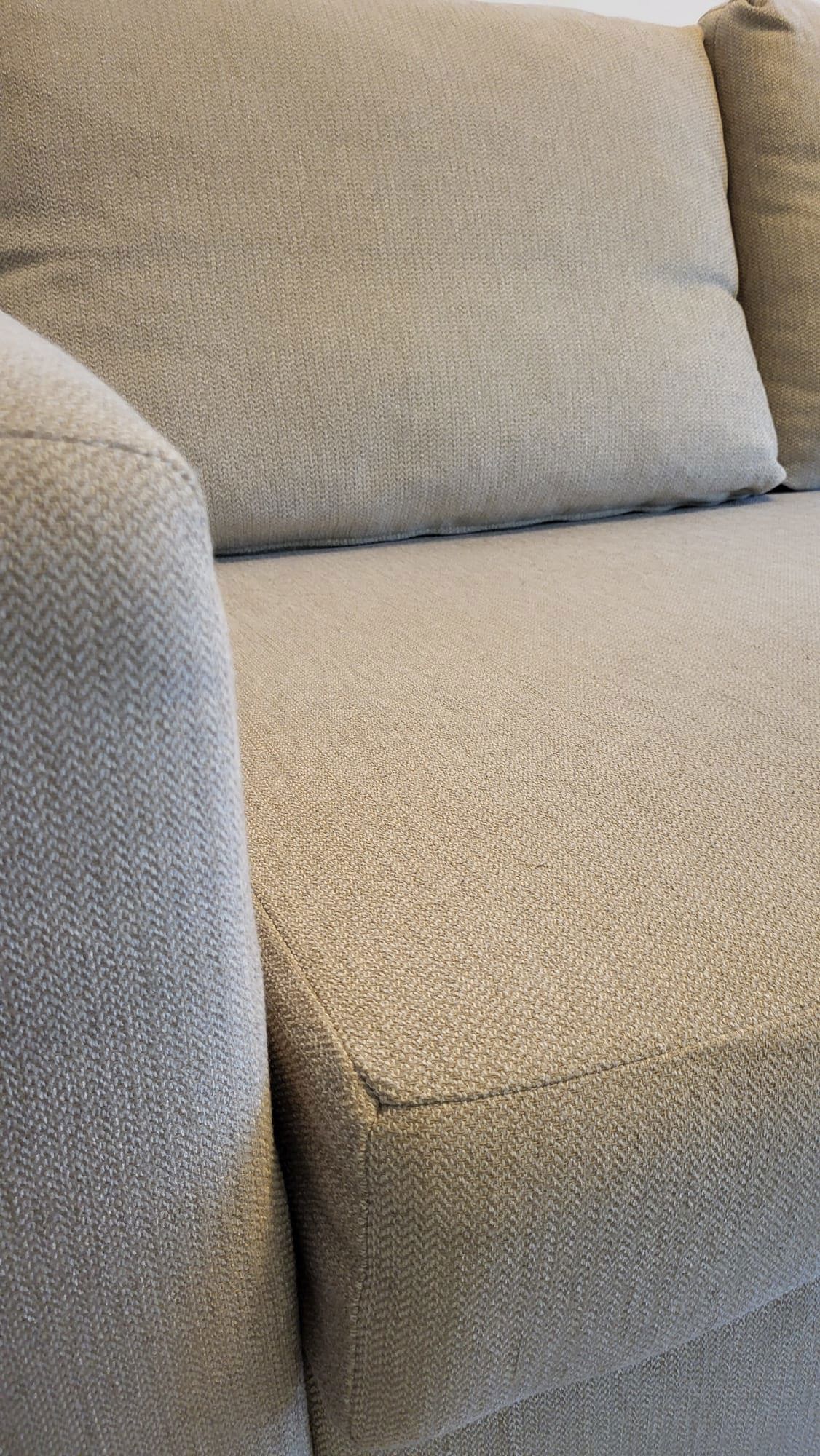 🛋️ ספת איקאה FRIHETEN תלת-מושבית נפתחת למיטה זוגית + ארגז מצעים – כמו חדשה! 🌟