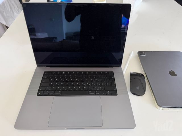 Macbook pro m2+Ipad pro 12.9m1