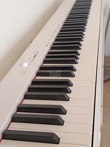 פסנתר חשמלי casio s110