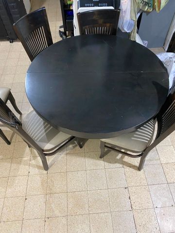 שולחן