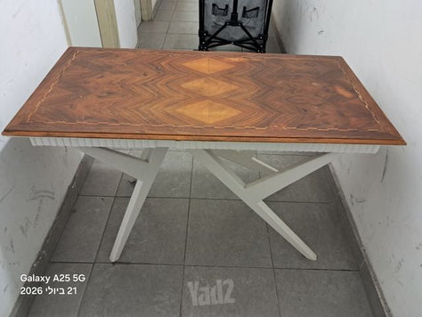 שולחן וינט'ג