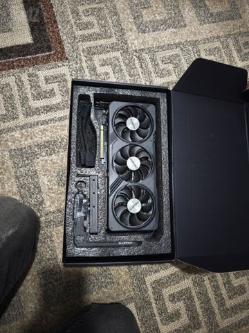RTX 4070 TI SUPER OC 16GB