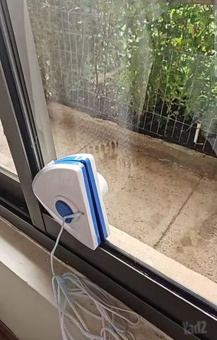 מנקה חלונות