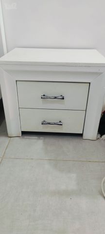שידת צד