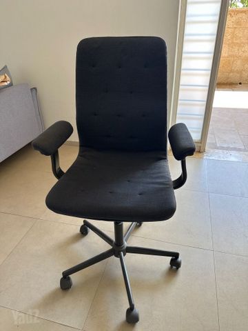 כיסא משרדי