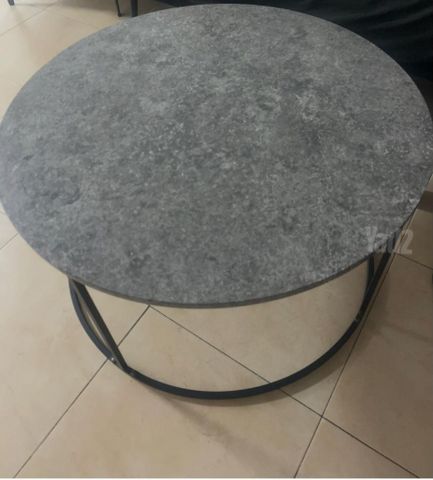 שולחן