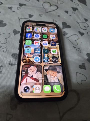 בס"ד: iPhone 16 שחור 128GB –