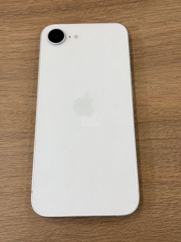 אייפון iPhone 16e לבן