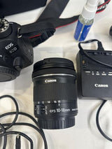 Canon EOS 80D ועדשה