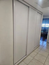 ארון בגדים הזזה
