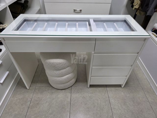 שידת איפור