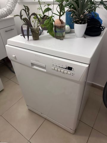 מדיח AEG כמו חדש