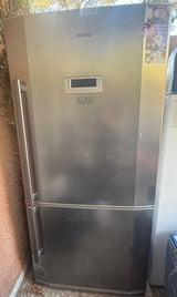 מקרר מנירוסטה