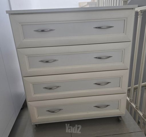 שידת מגירות