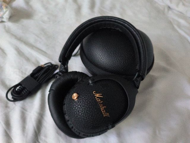 אוזניות Marshall monitor III
